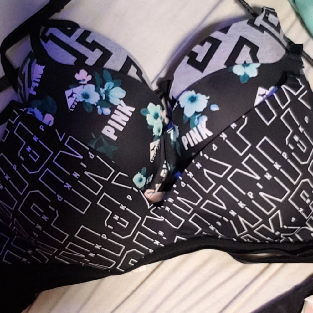 Victoria secret bras 36C